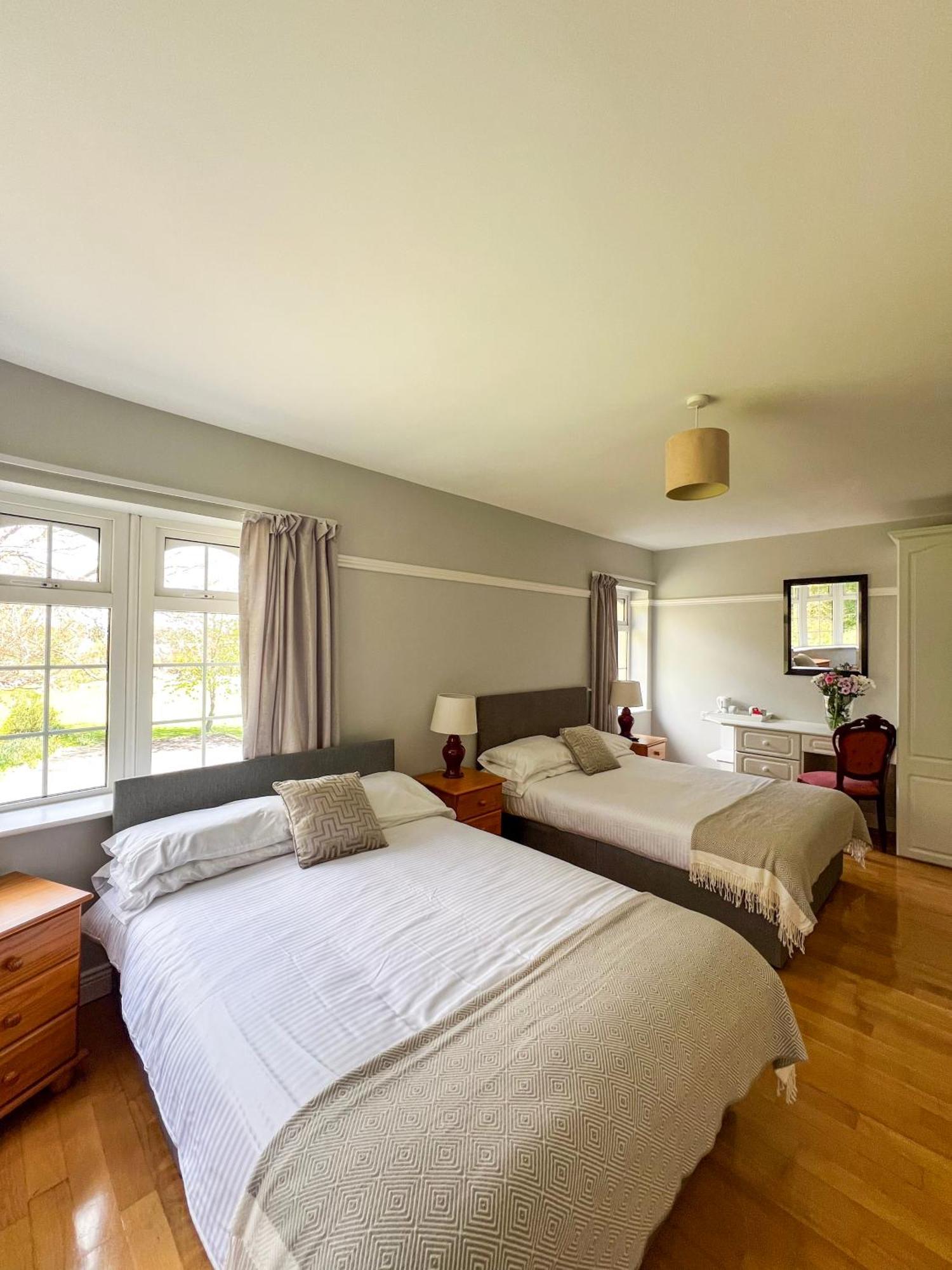 Woodville Lodge Guesthouse Killarney Eksteriør billede